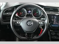 Volkswagen Touran 2,0 TDi 110kW DSG Highline Zár